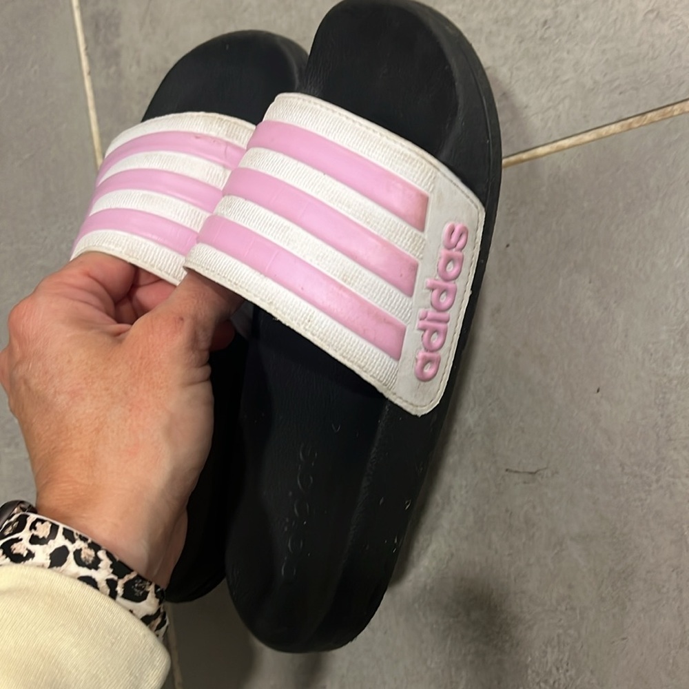 Adidas slides - Picture 3 of 3
